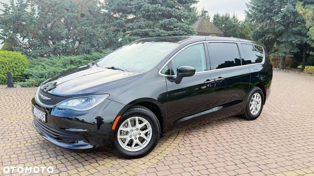 Chrysler Pacifica - 38