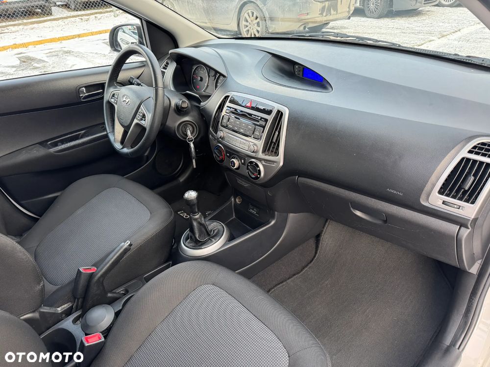 Hyundai i20 1.25 Comfort - 10