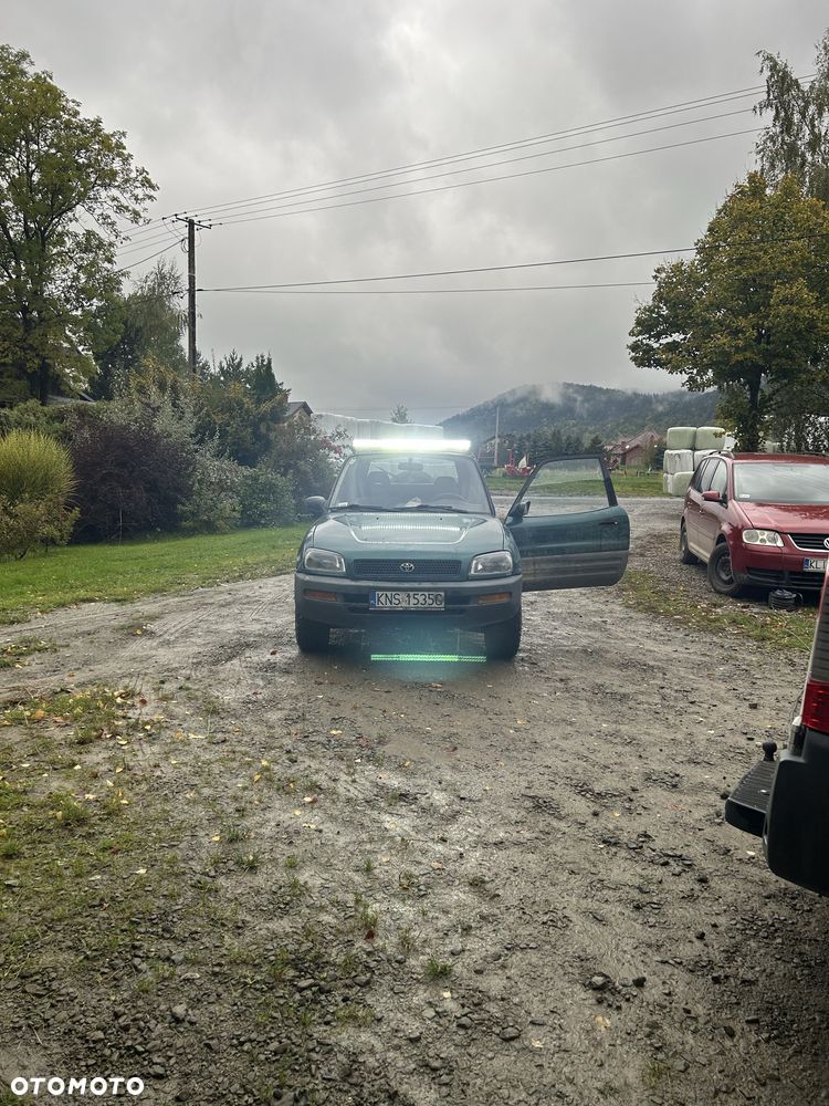Toyota RAV4 - 2