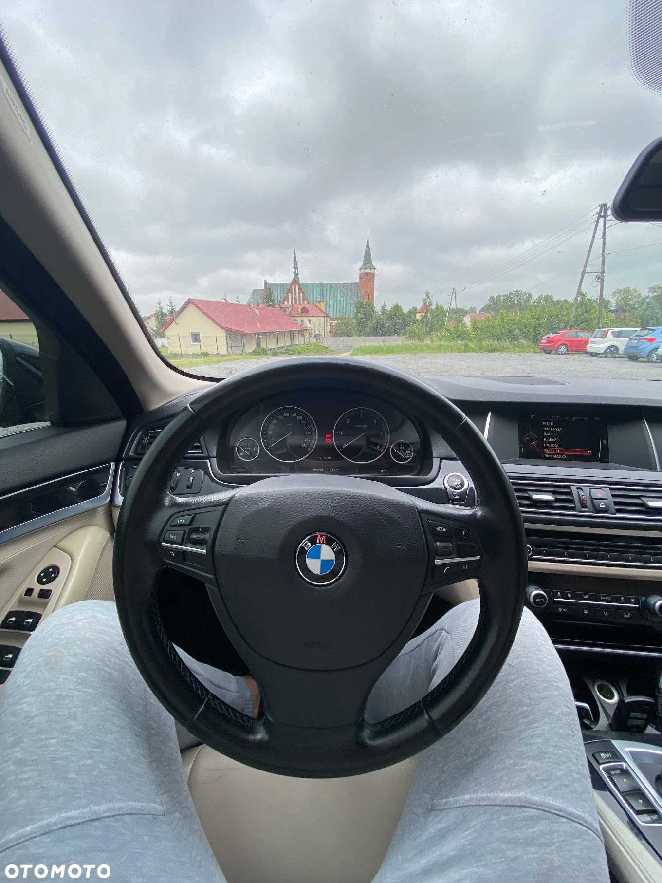 BMW Seria 5 518d - 14