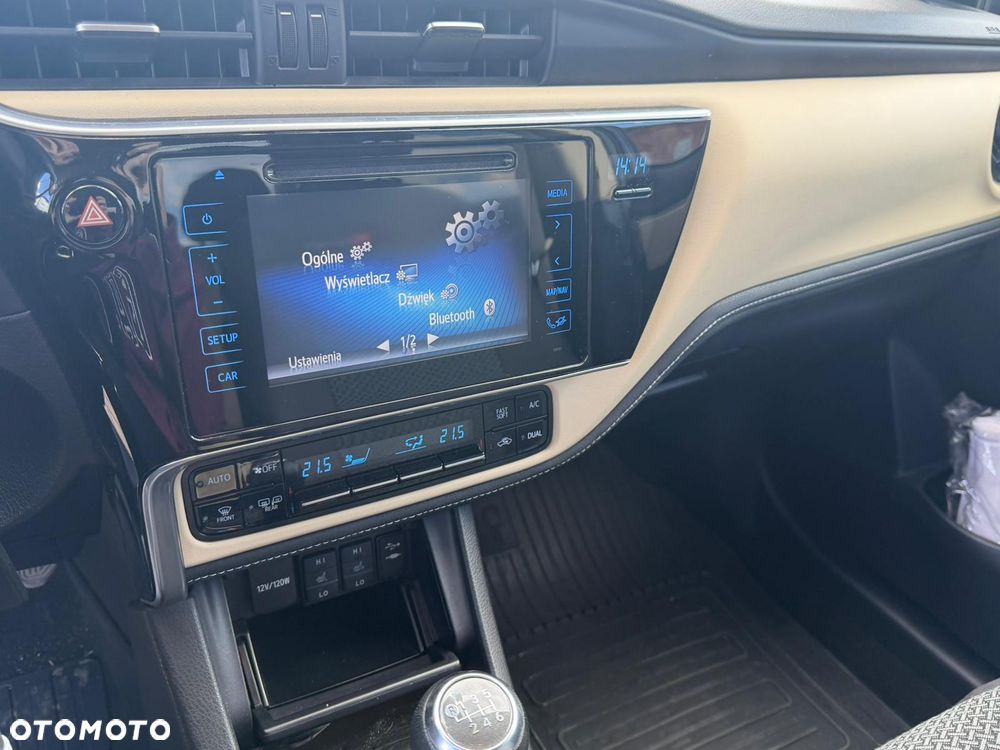 Toyota Corolla 1.6 Comfort - 13