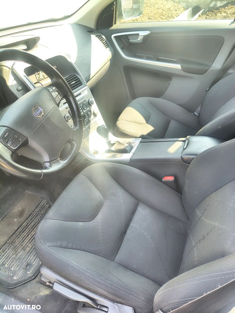 Volvo XC 60 D3 AWD Kinetic - 7