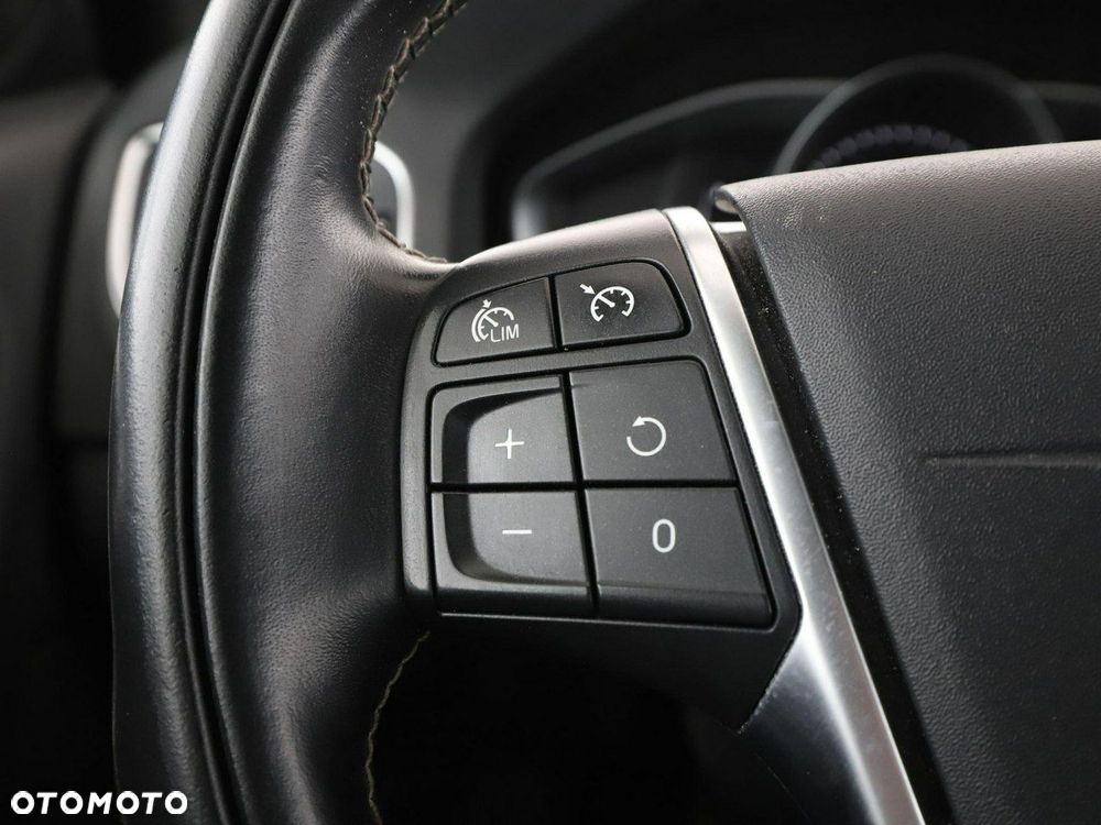 Volvo V60 D2 Linje Svart - 31