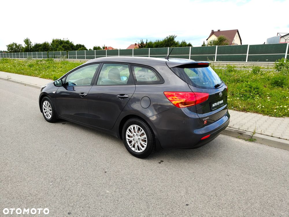 Kia Ceed 1.6 CRDi M - 10