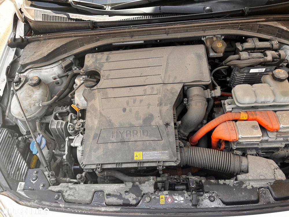 Hyundai IONIQ - 11