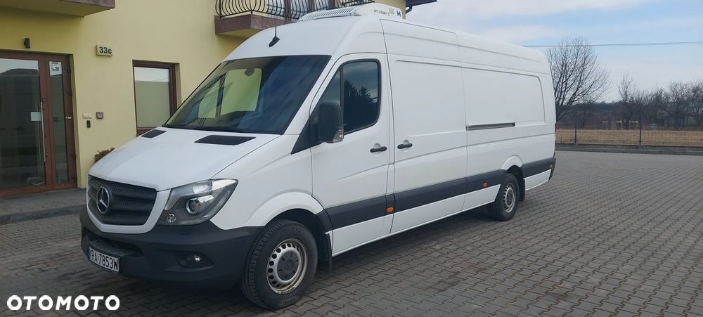 Mercedes-Benz Sprinter - 2