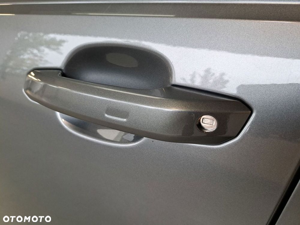Audi A4 Avant 2.0 TDI Quattro S tronic - 33