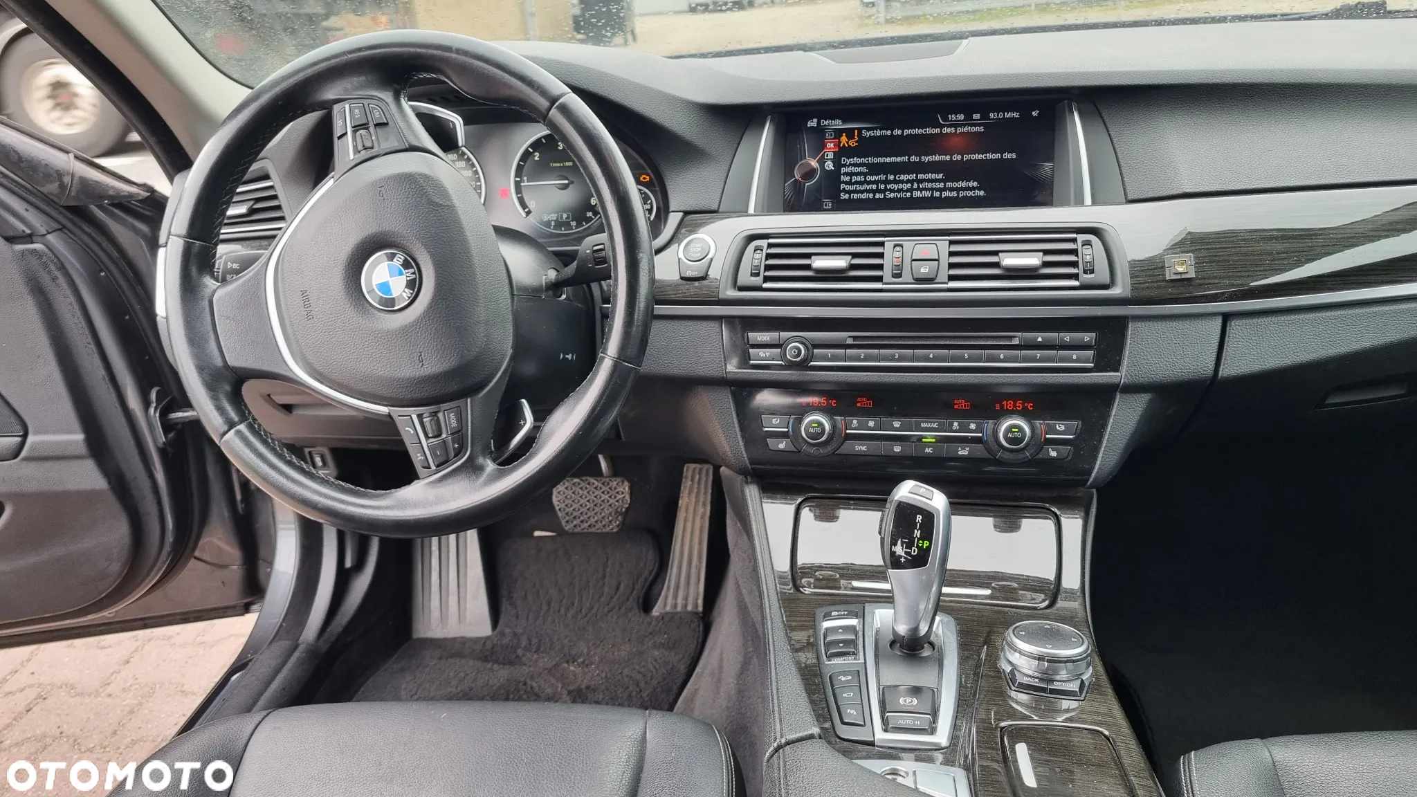 BMW Seria 5 520d Luxury Line - 33