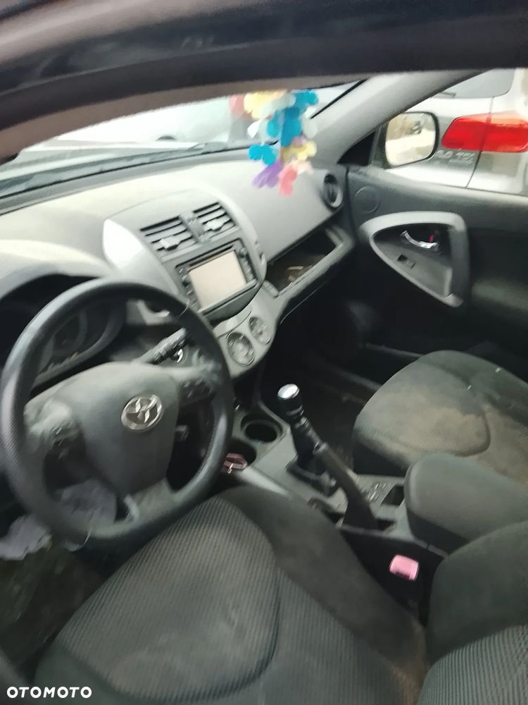 Toyota RAV4 - 32