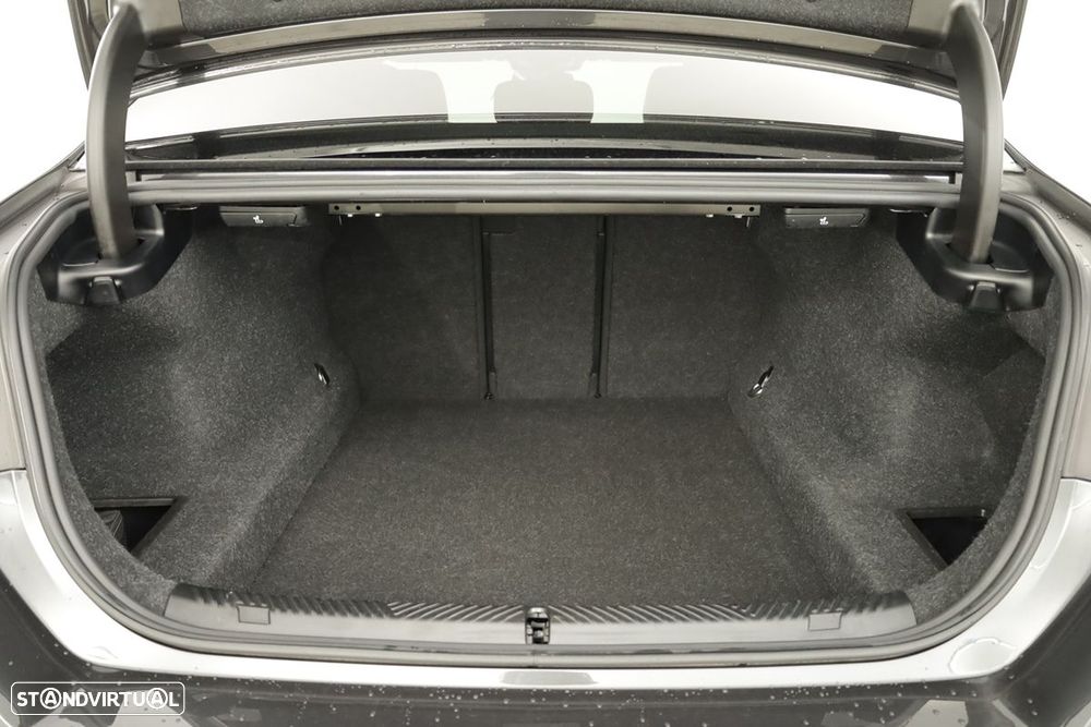 BMW 520 d Pack Desportivo M - 27