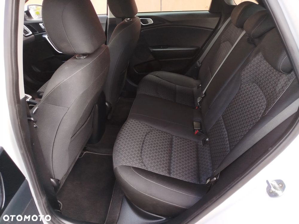 Kia Ceed 1.0 T-GDI ISG Platinum Edition - 23