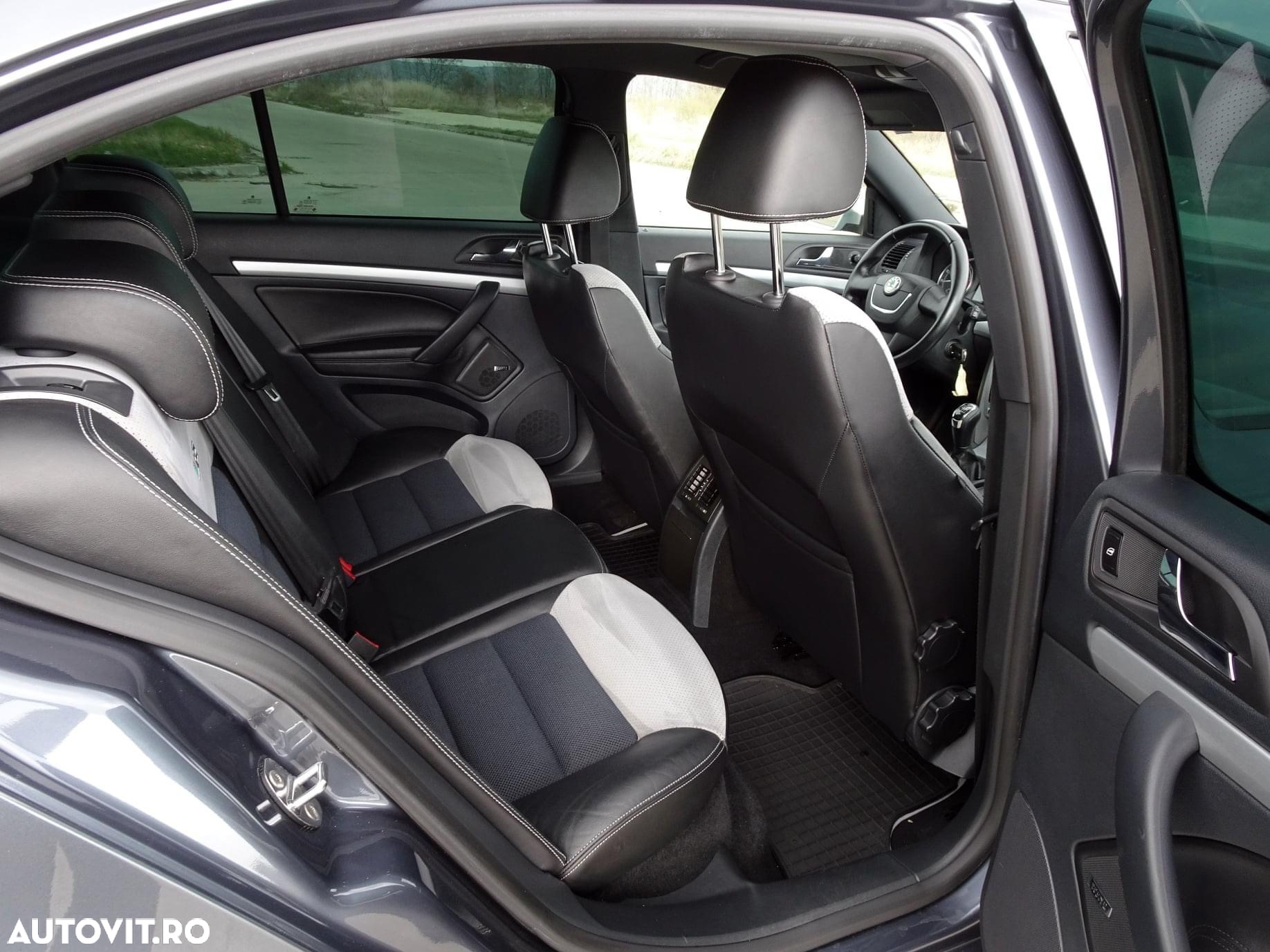 Skoda Octavia 2.0 TFSI RS - 6