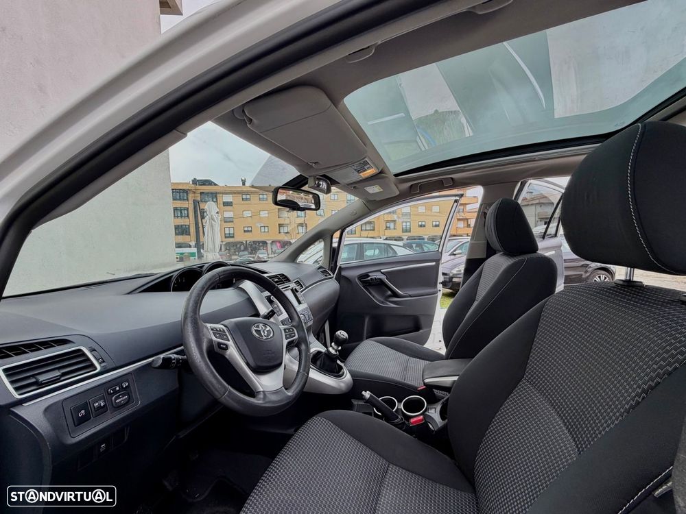 Toyota Verso 1.6 D-4D Active - 34