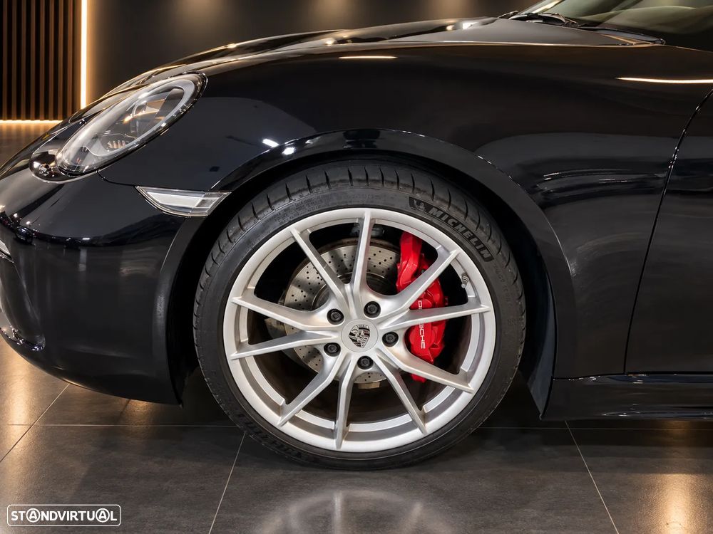 Porsche 718 Boxster 2018 photo 2