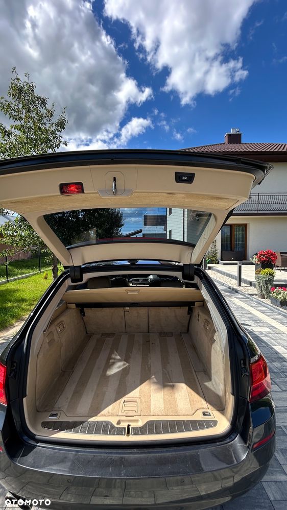 BMW Seria 5 520d Luxury Line - 11