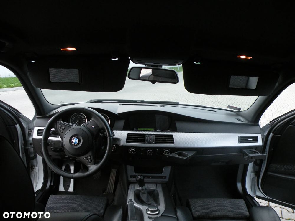 BMW Seria 5 523i - 8