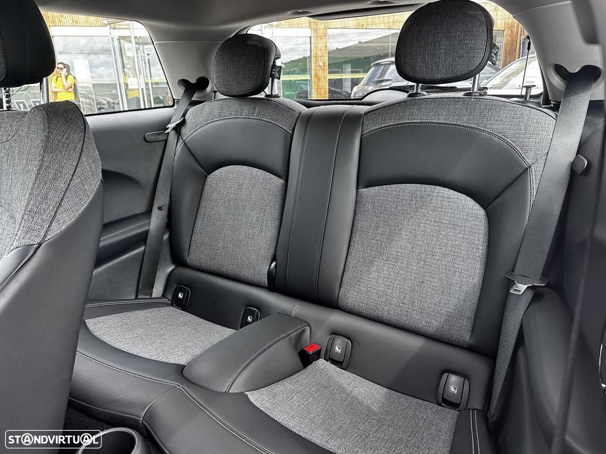 MINI 3 Portas Cooper SE Essential - 19