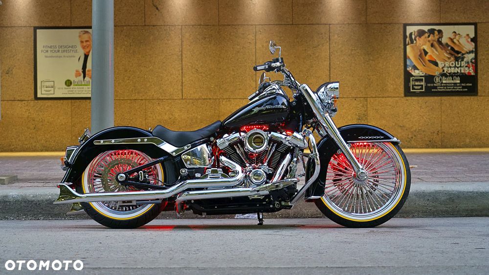 Harley-Davidson Softail Deluxe - 2