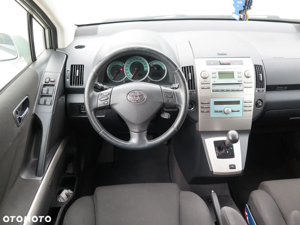 Toyota Corolla Verso 1.8 Sol + 7os MM - 14