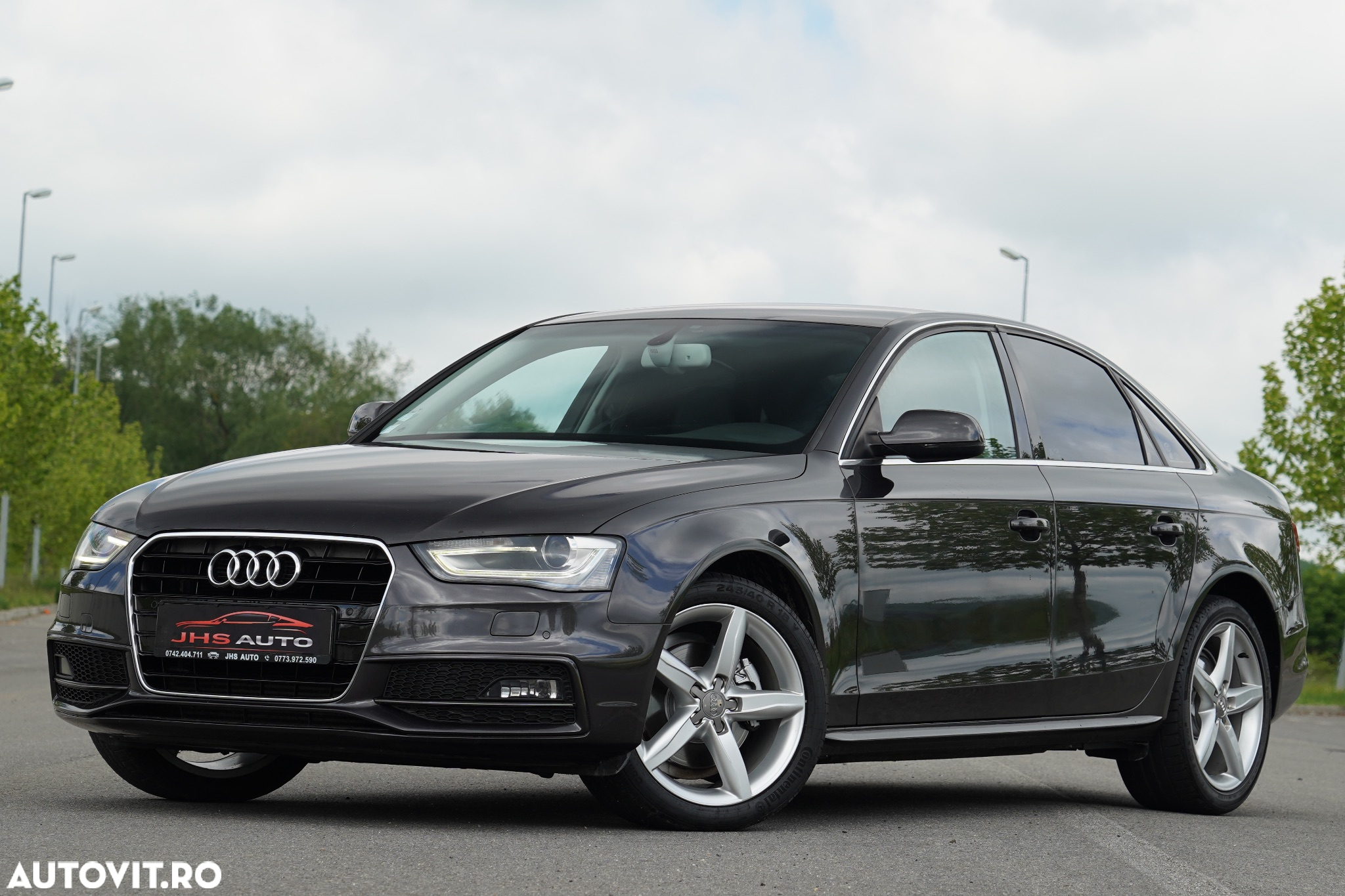 Audi A4 2.0 TDI DPF clean diesel multitronic S line Sportpaket - 2