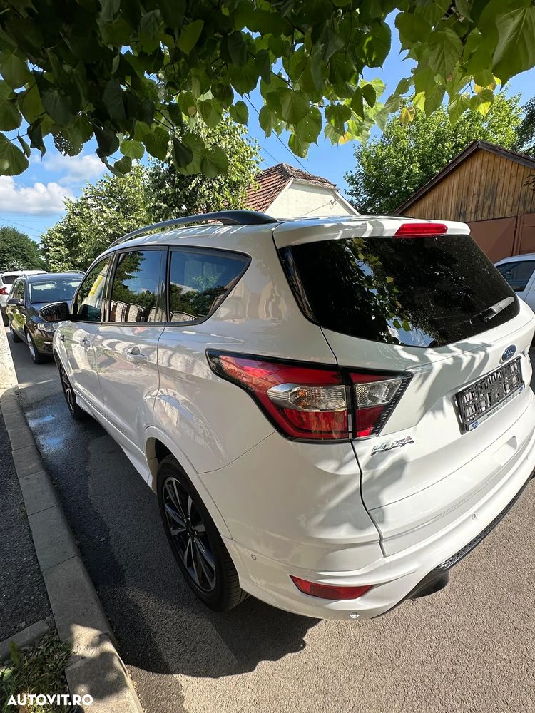 Ford Kuga 2.0 TDCi 4WD Powershift ST-Line - 4