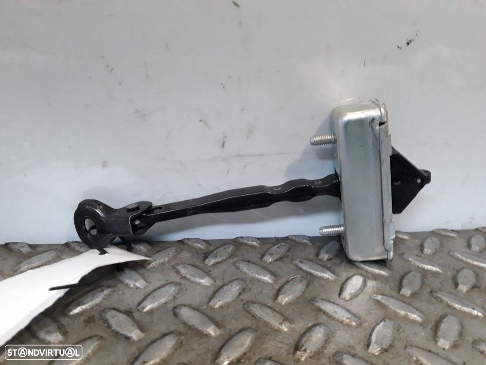 LIMITADOR DE PORTA D.D. MAZDA 6 SEDÁN - 1