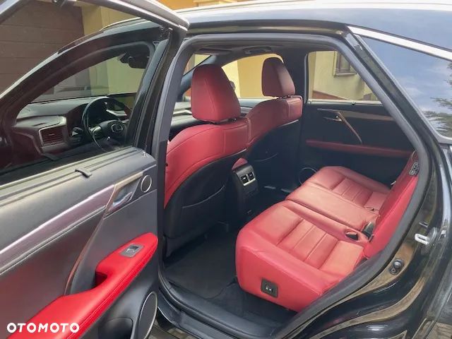 Lexus RX - 9