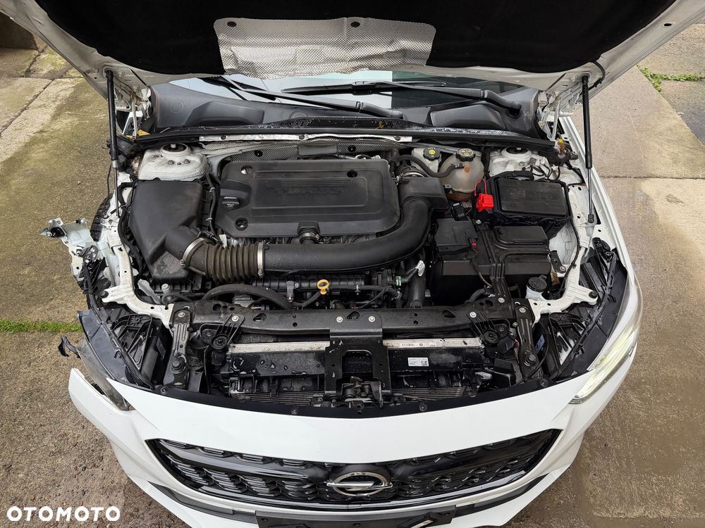 Opel Insignia 2.0 T 4x4 GSi S&S - 24