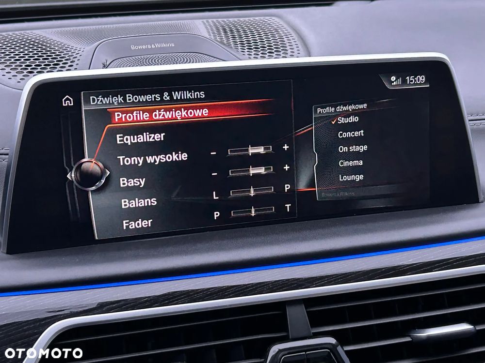 BMW Seria 7 750i - 24