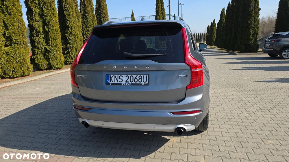 Volvo XC 90 D5 AWD Momentum - 8
