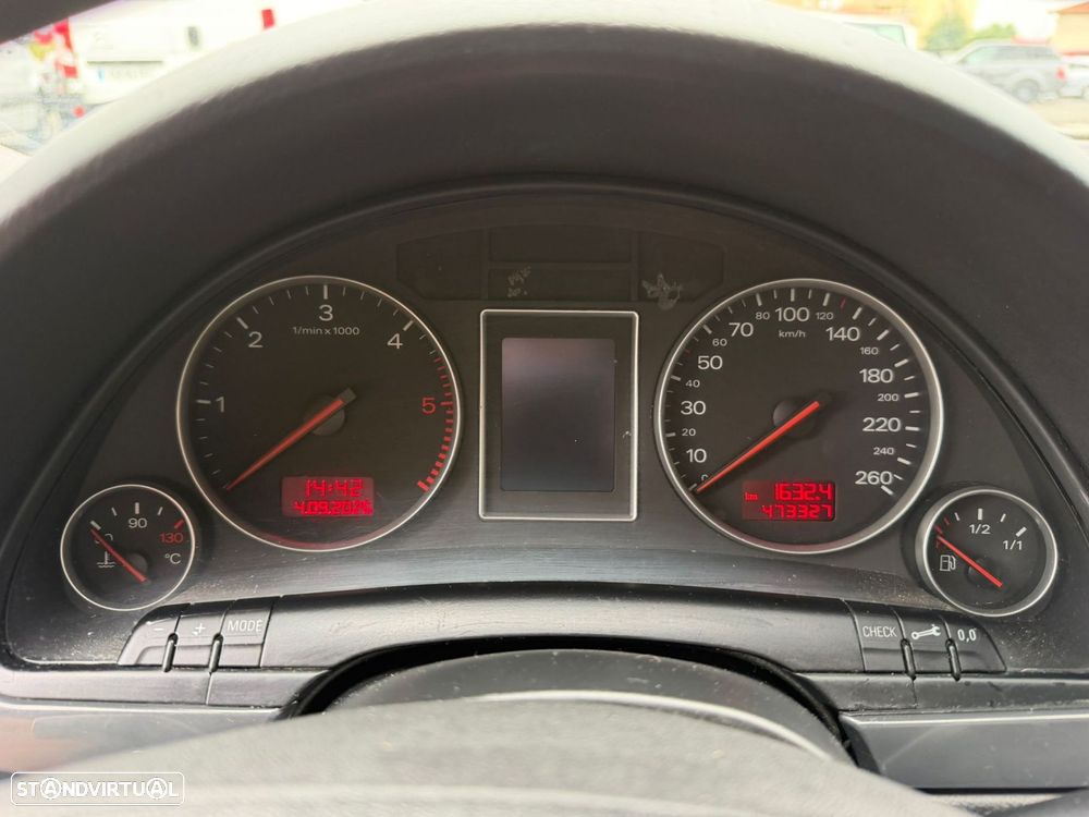 Audi A4 Avant 1.9 TDI m5 Sport - 26