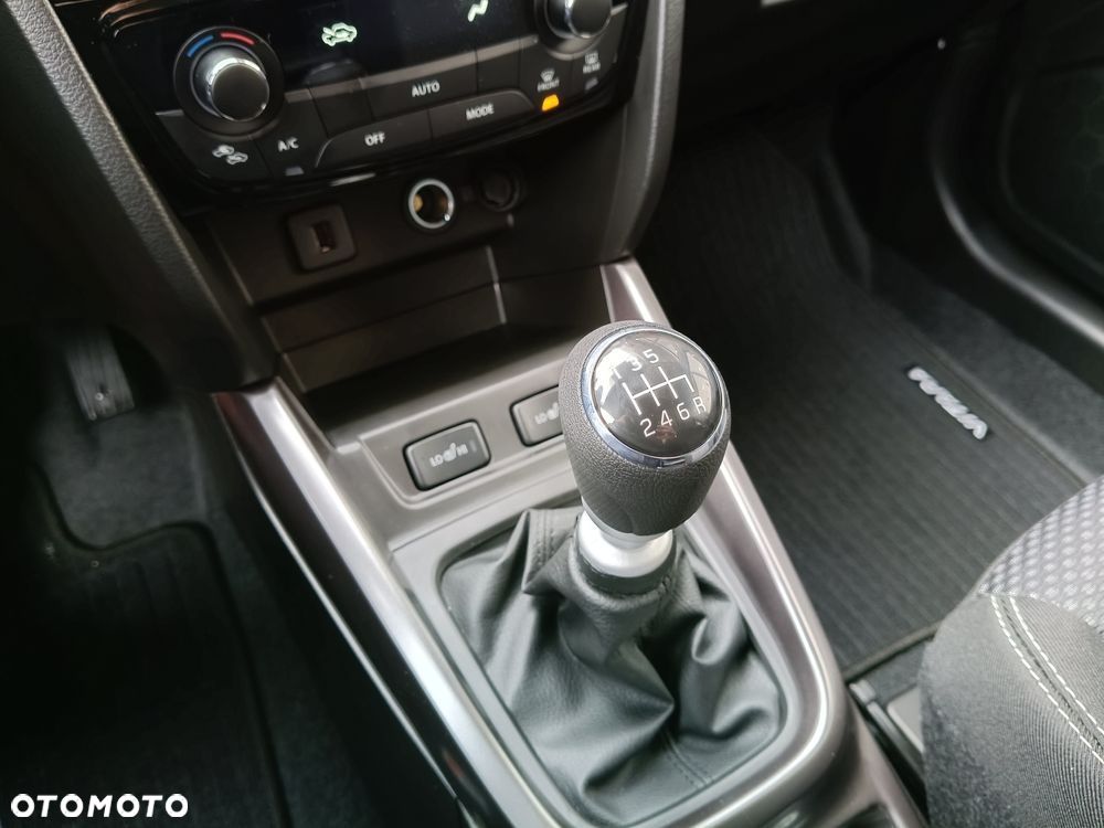 Suzuki Vitara 1.4 Boosterjet mHEV Premium Plus 2WD - 11