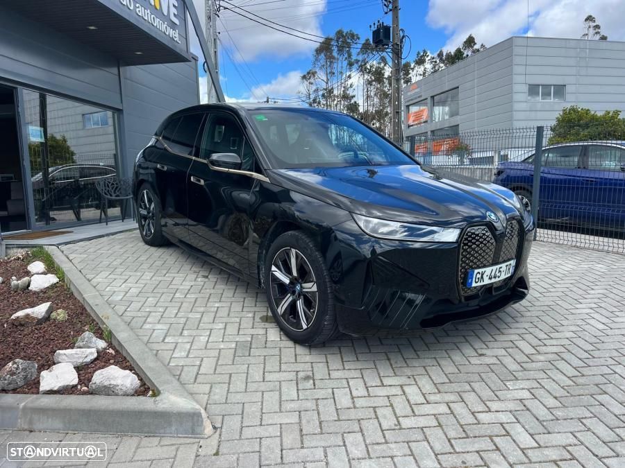 BMW iX xDrive 40 Pack Desportivo - 3