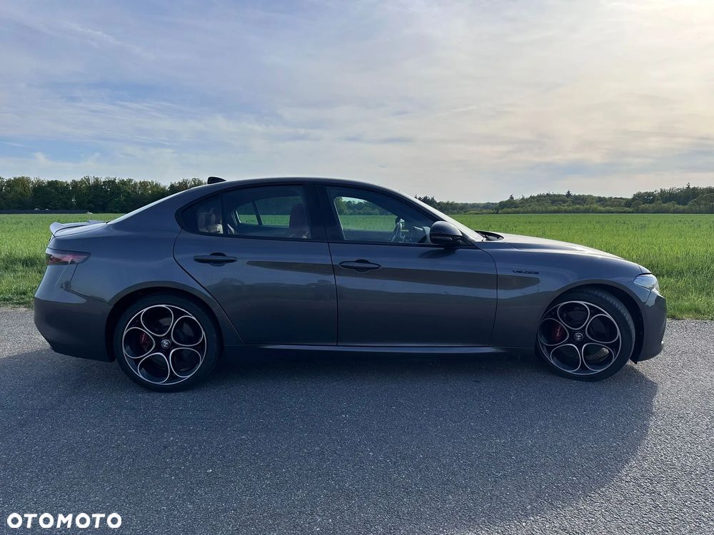 Alfa Romeo Giulia 2.0 Turbo 16V AT8 Veloce - 9