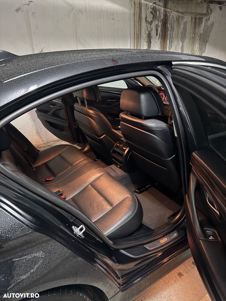 BMW Seria 5 530d xDrive AT - 10