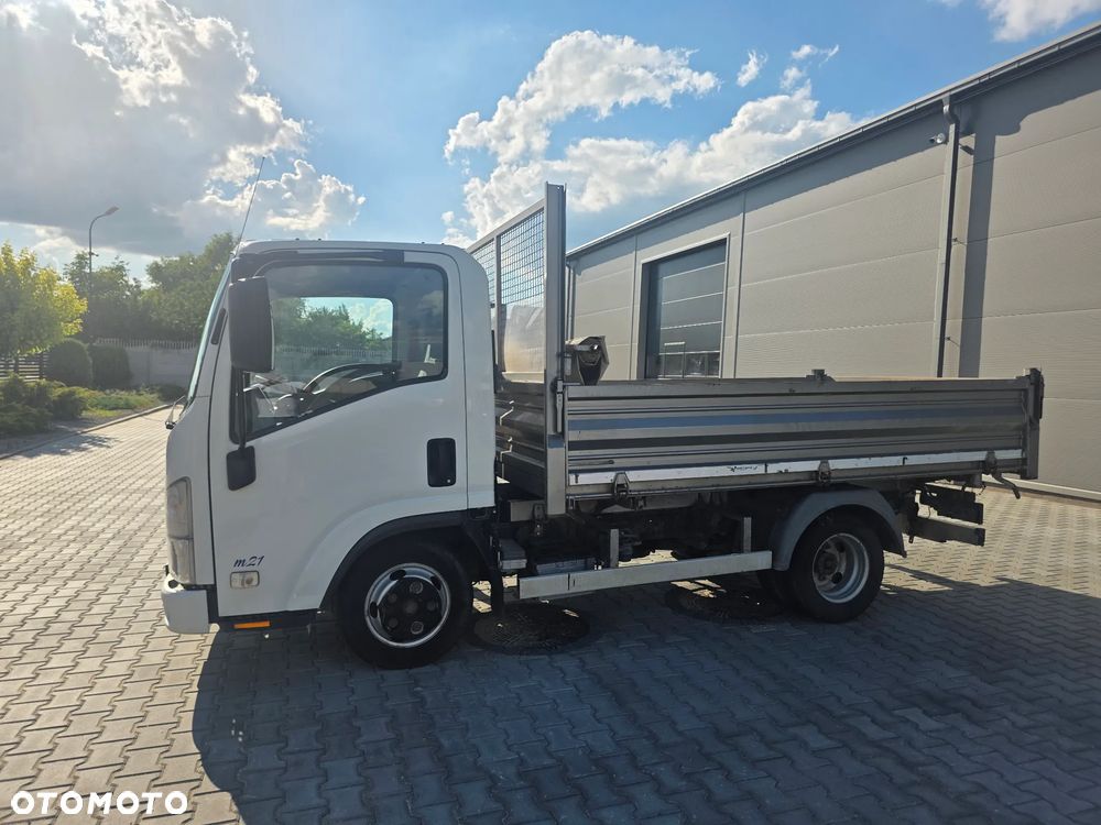 Inny Isuzu N21 - 1