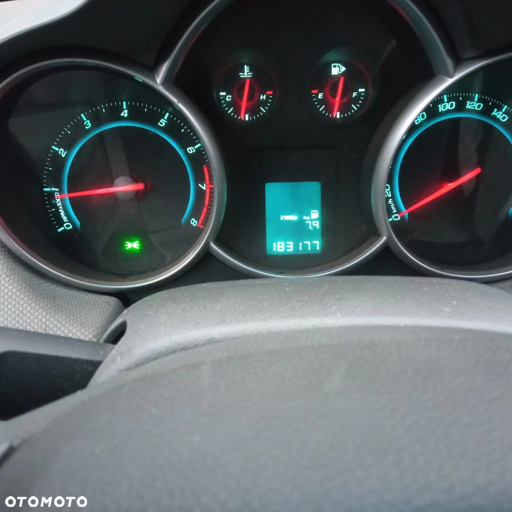 Chevrolet Cruze 1.6 Base - 20