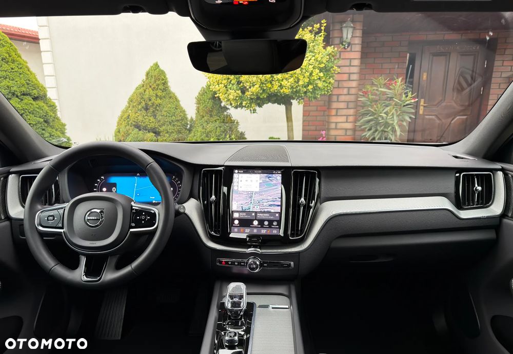 Volvo XC 60 B4 D AWD Plus Dark - 7