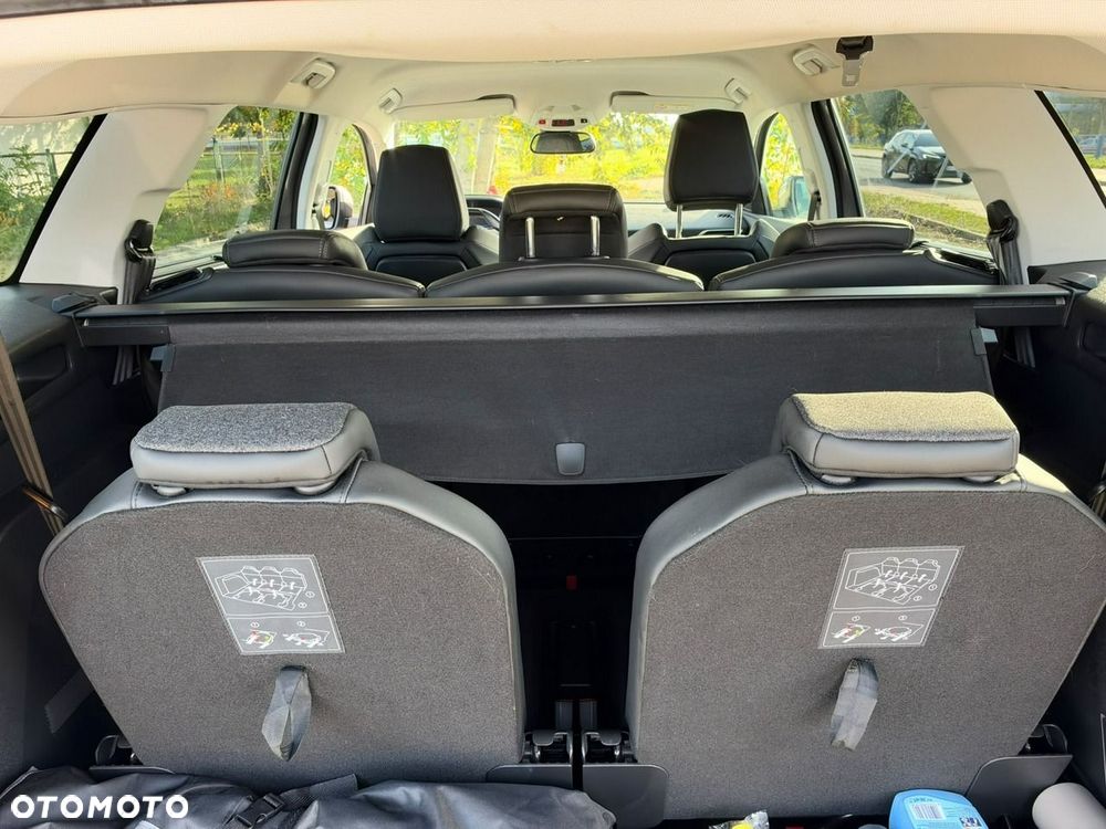 Peugeot 5008 - 16