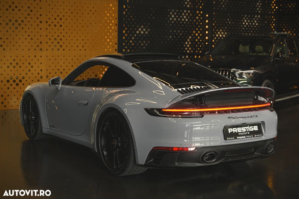 Porsche 911 4 GTS PDK - 5