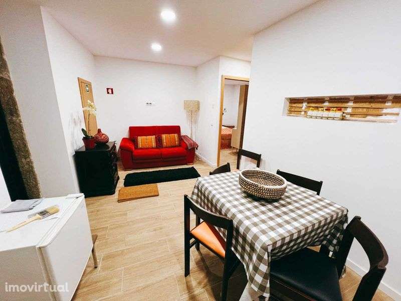Oportunidade Única: 2 Casas em 1 + Renda Ativa – Coimbrões - Grande imagem: 3/8