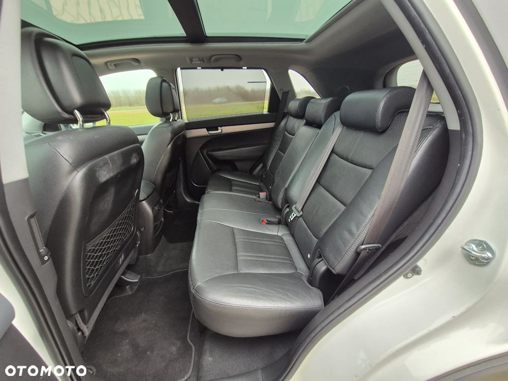 Kia Sorento - 32