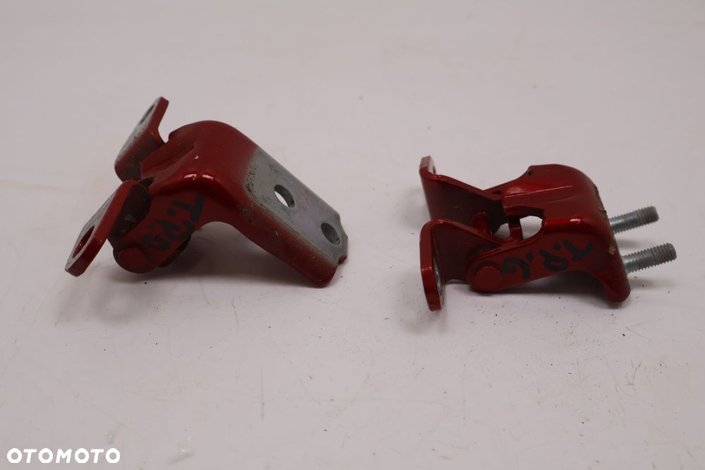 MITSUBISHI ECLIPSE CROSS ZAWIASY DRZWI PRAWYCH TYŁ P62 - 2