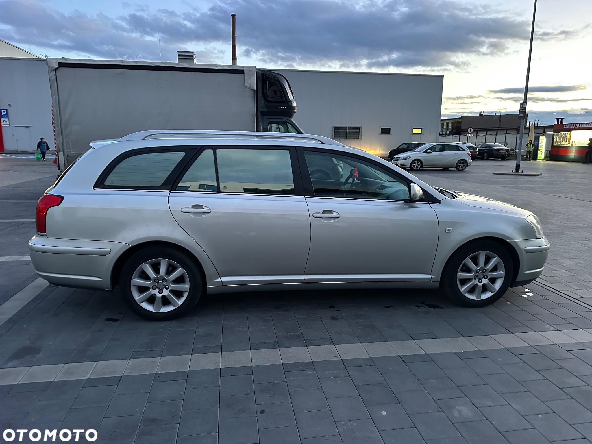 Toyota Avensis - 6