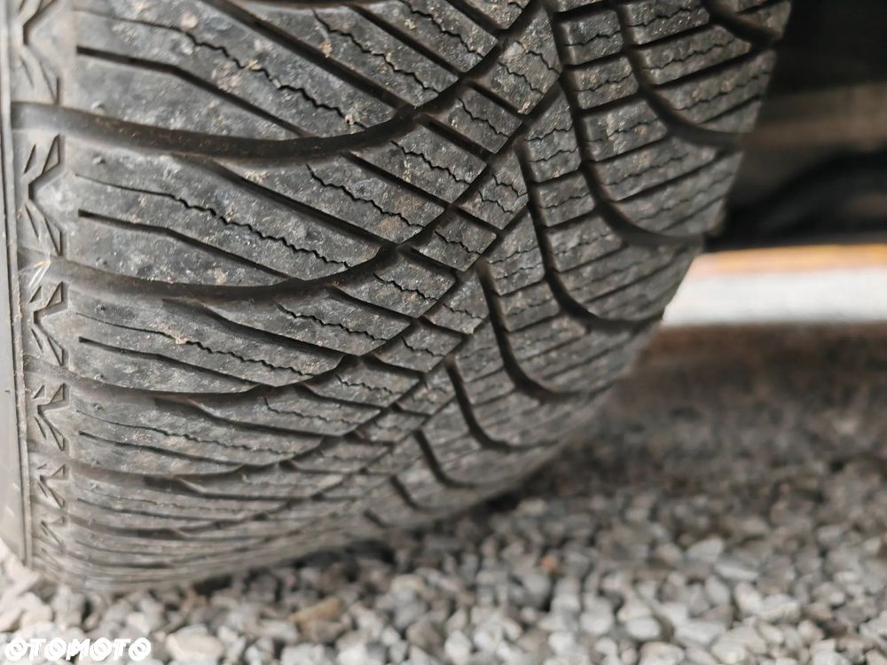 Audi A4 Avant 2.0 TDI - 23