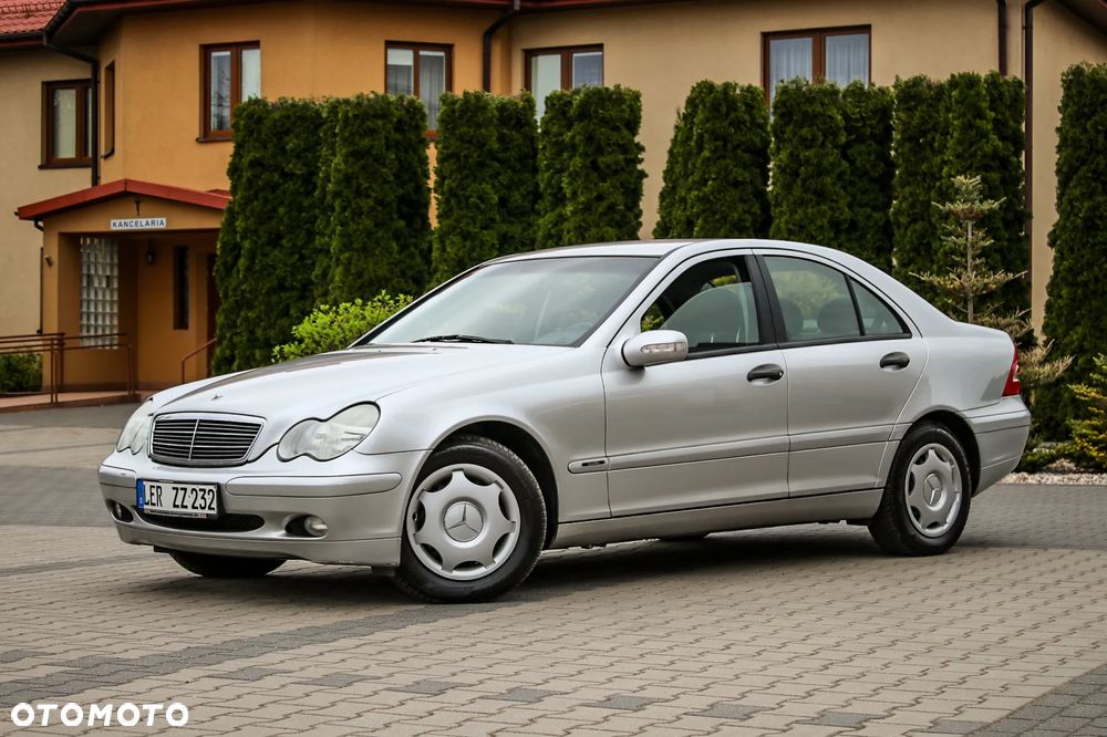 Mercedes-Benz Klasa C 180 Kompressor Automatik Classic - 4
