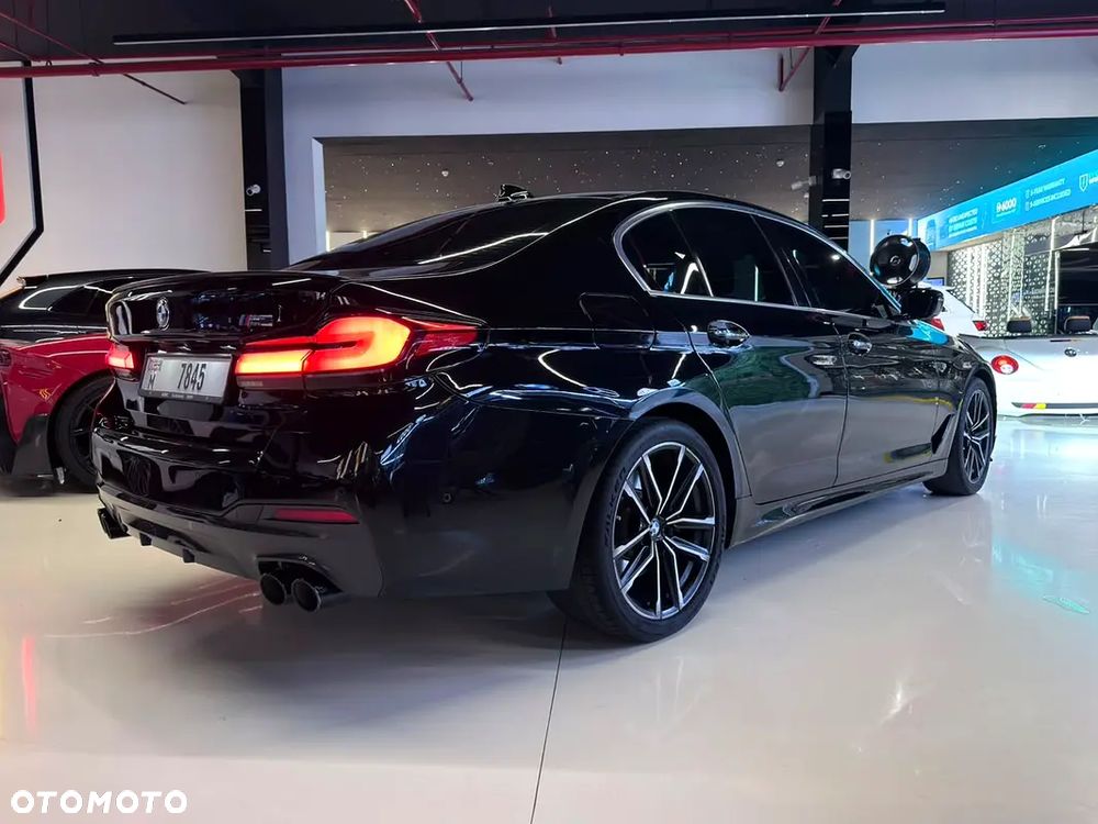 BMW Seria 5 520i M Sport Edition - 4