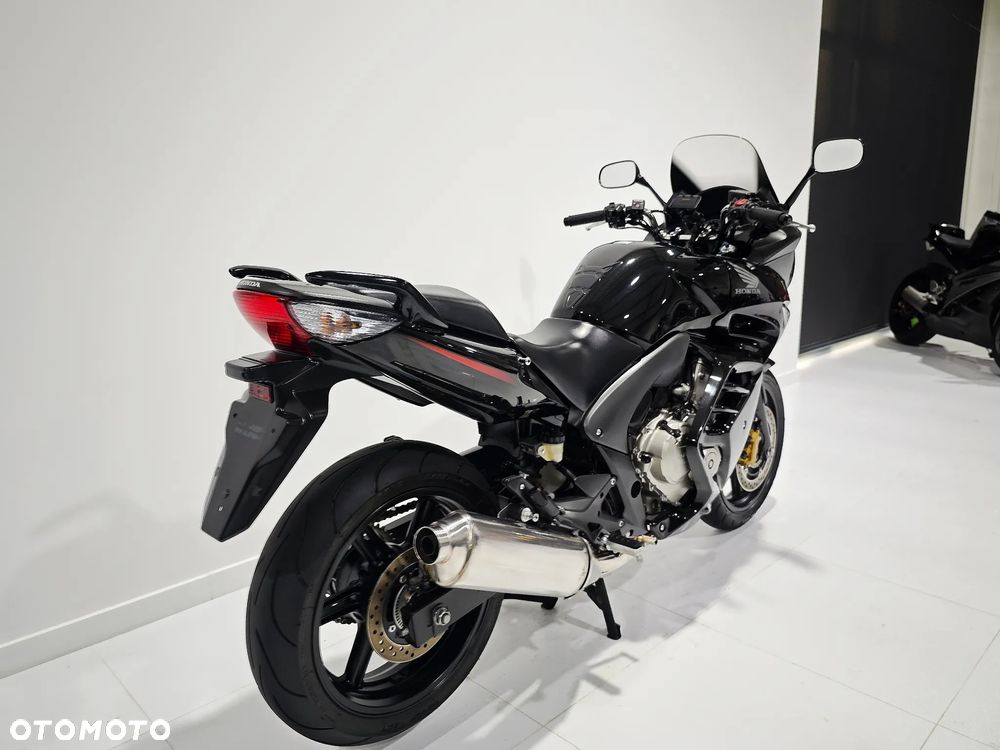 Honda CBF - 8