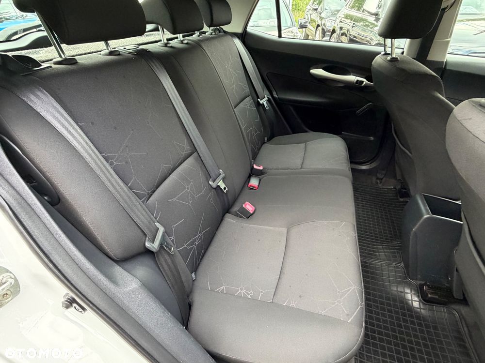 Toyota Auris 1.33 VVT-i Life - 16