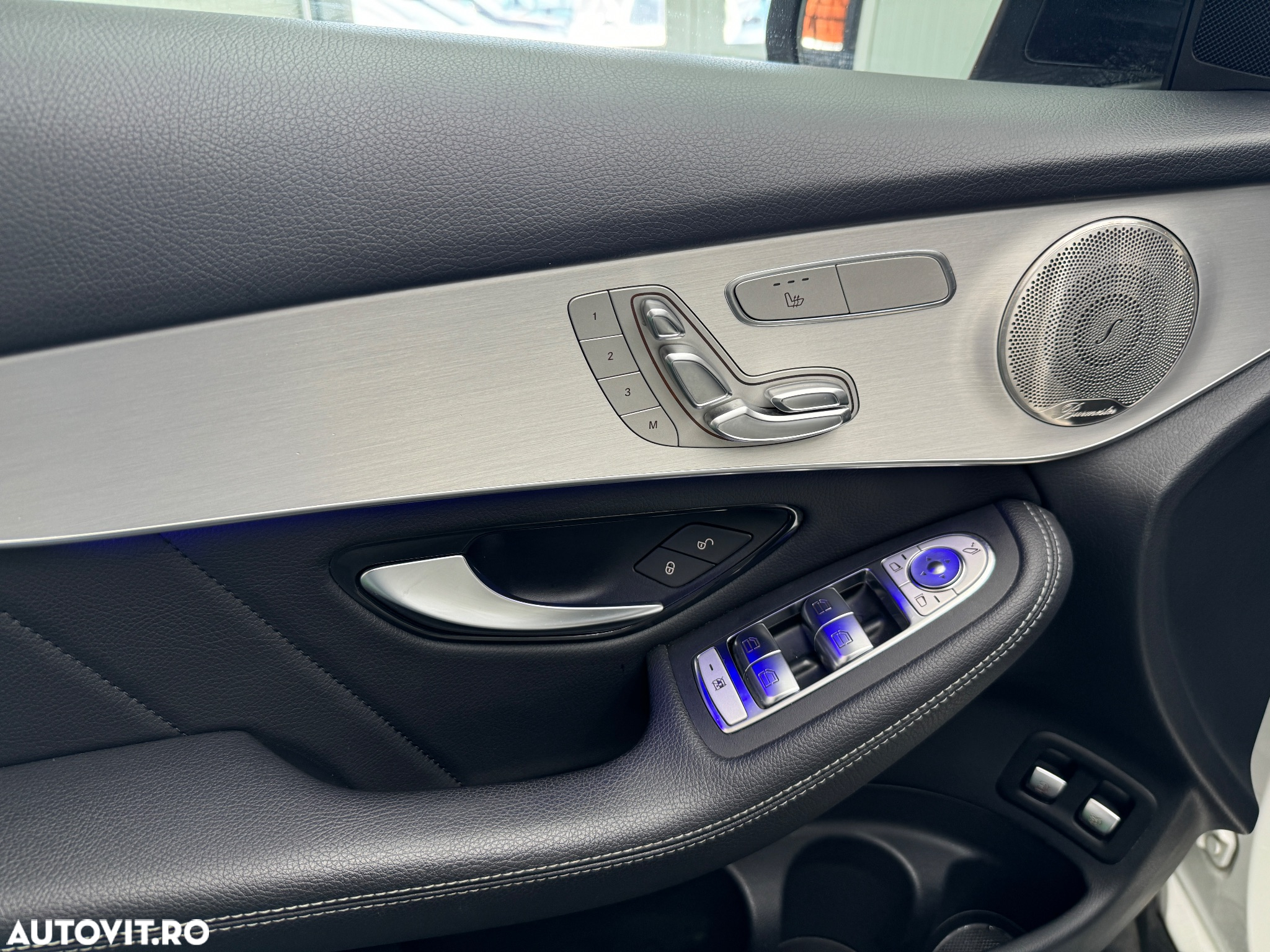 Mercedes-Benz GLC 300 e 4MATIC - 10